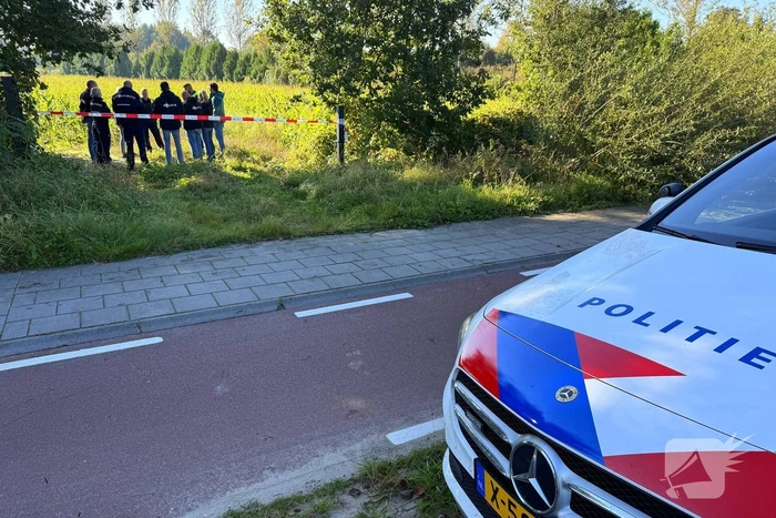 Overledene aangetroffen op maisveld