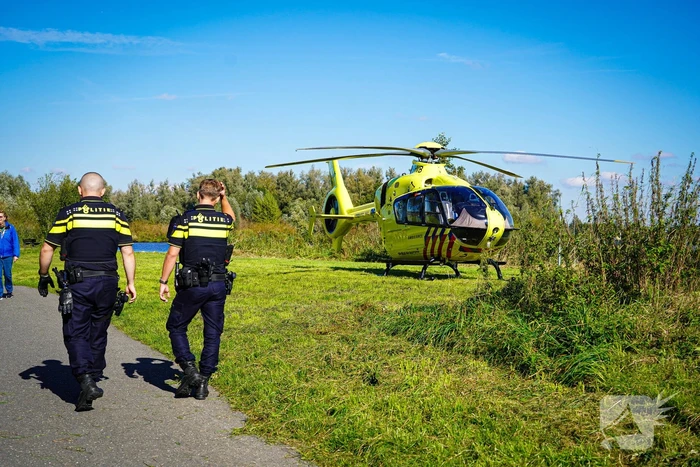 Patiënt met politie en trauma-arts naar ziekenhuis begeleid