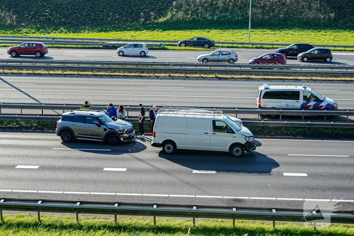 Rijbanen afgesloten wegens ongeval met meerdere voertuigen