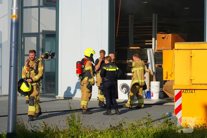 Brand bij meubelmaker snel onder controle