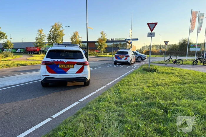 Fietser aangereden door politieagent
