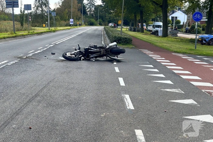 Motorrijder gewond bij aanrijding met automobilist