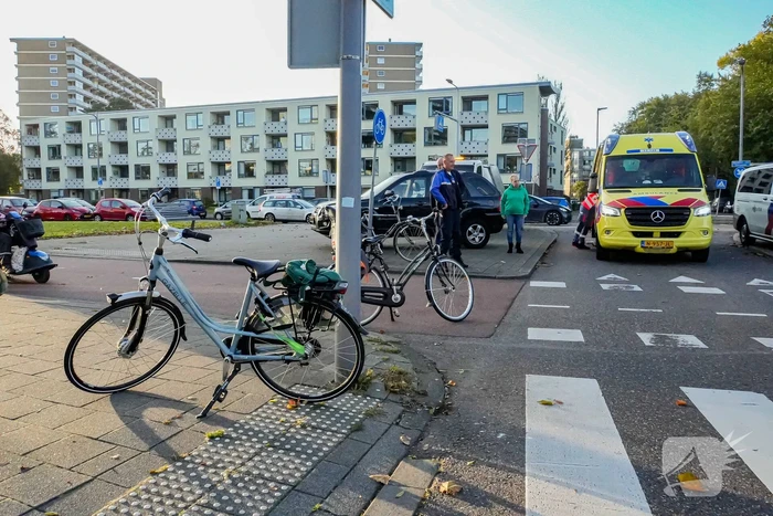 Fietser geschept op oversteekplaats