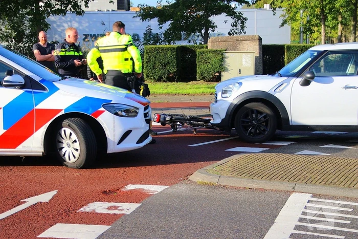Opnieuw fietser geschept op rotonde