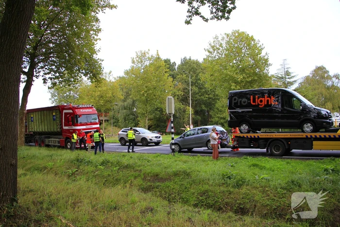 Vrachtwagen veroorzaakt kettingbotsing