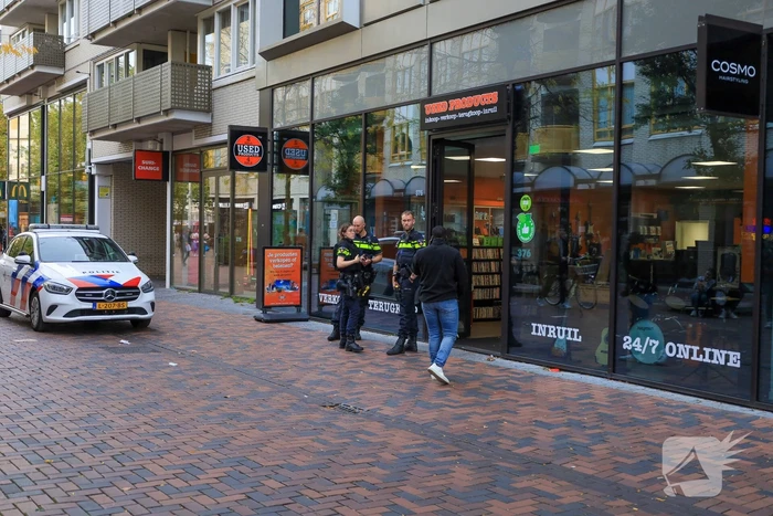 Politie onderzoekt overval op used product winkel