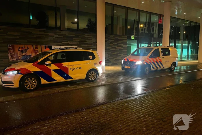 Politiehond speurt bouwterrein af wegens alarm