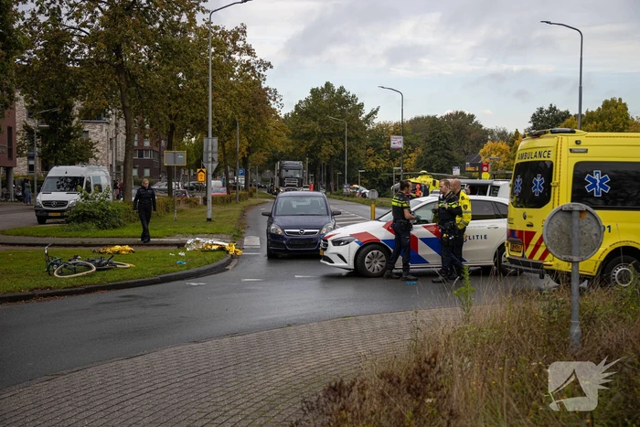 Fietser zwaargewond bij aanrijding