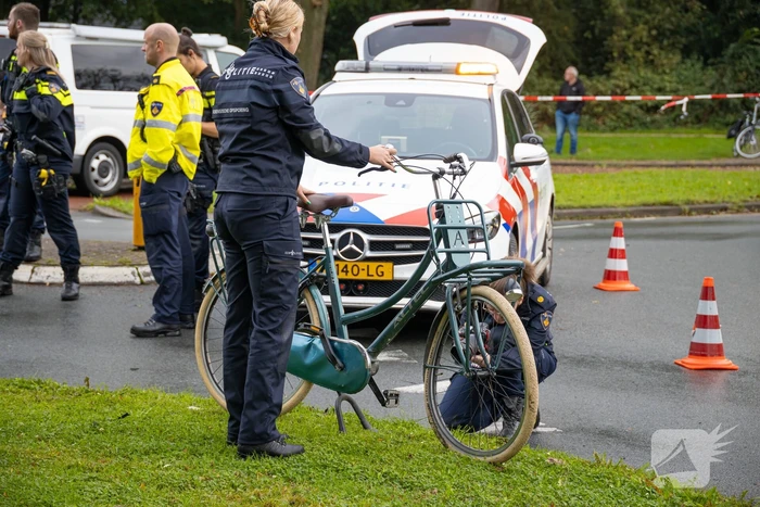 Fietser zwaargewond bij aanrijding