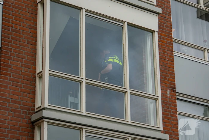 Politie massaal aanwezig na dreiging met mes
