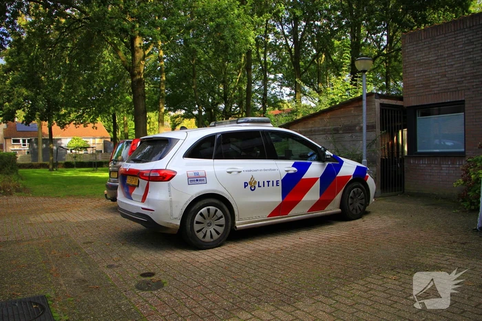 Politie doet onderzoek naar diefstal en sloop van autospiegels