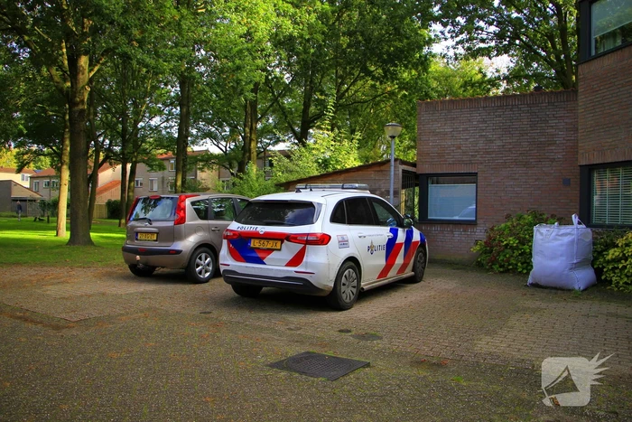 Politie doet onderzoek naar diefstal en sloop van autospiegels