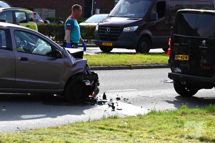 Grote opstopping door ongeval met drie voertuigen