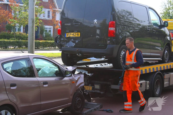 Grote opstopping door ongeval met drie voertuigen
