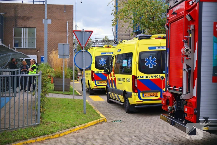 Brandweer doet onderzoek bij CO2 lekkage in pand Johnson Johnson