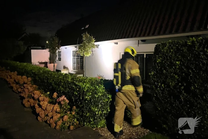 Bewoners geëvacueerd na melding van onbekende lucht