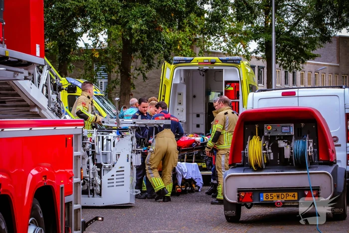 Persoon valt van steiger, traumateam ingezet