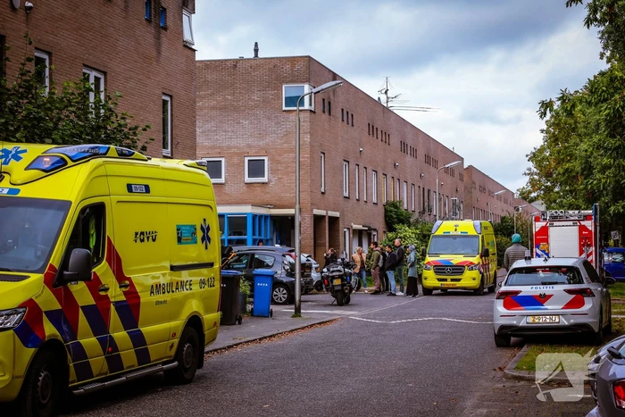 Persoon valt van steiger, traumateam ingezet