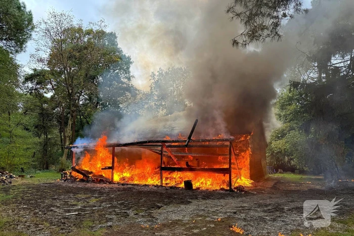Uitslaande middelbrand in woning