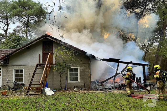 Uitslaande middelbrand in woning