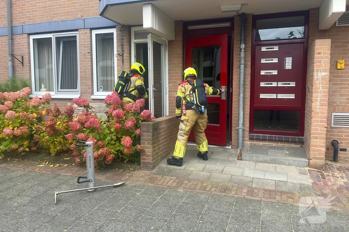 Wierookstokje zorgt voor rookontwikkeling in woning