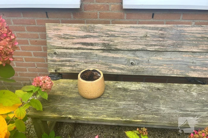 Wierookstokje zorgt voor rookontwikkeling in woning