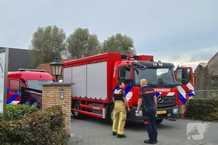 Vrachtwagen rijdt dieseltank lek