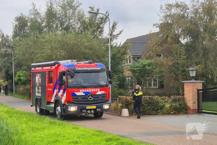 Vrachtwagen rijdt dieseltank lek