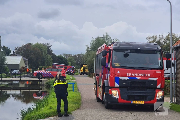 Vrachtwagen rijdt dieseltank lek