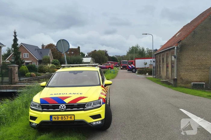 Vrachtwagen rijdt dieseltank lek