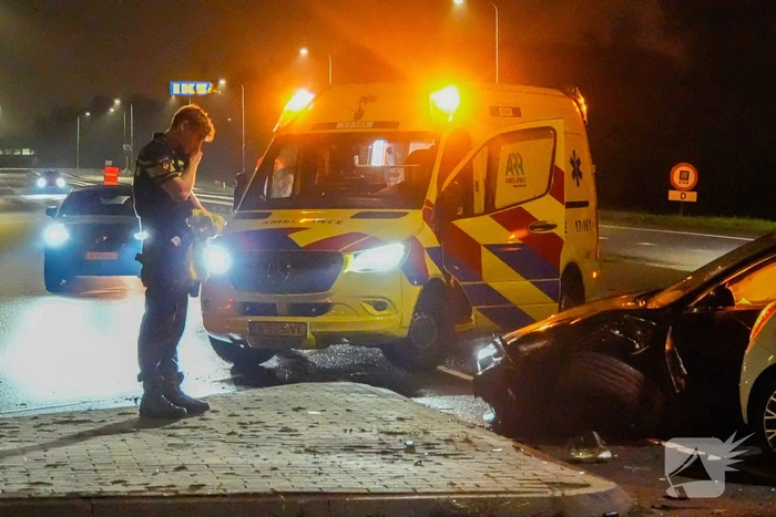 Gewonde en flinke schade bij aanrijding