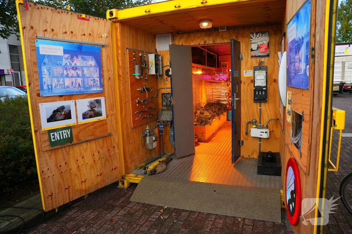 Kijkje in hennepkwekerij op de weekmarkt