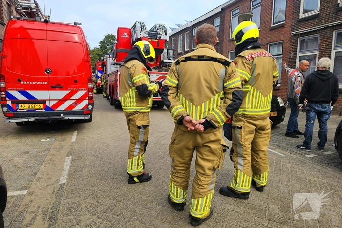 Brand in woning: Twee personen nagekeken door ambulancepersoneel