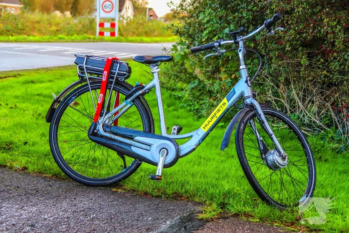 Fietser geschept door automobilist