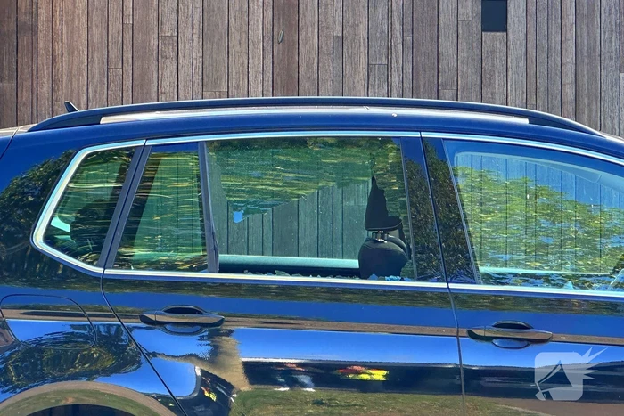 Automobilist botst op afslaande fietser