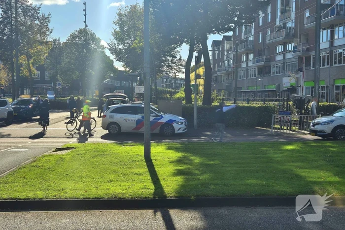 Politie zet verdachte persoon klem tijdens wielerkoers