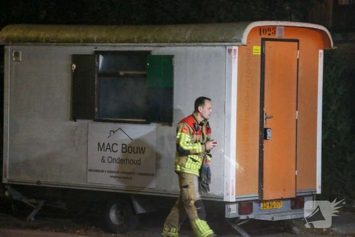 Vuurwerk zorgt voor rookontwikkeling in bouwkeet