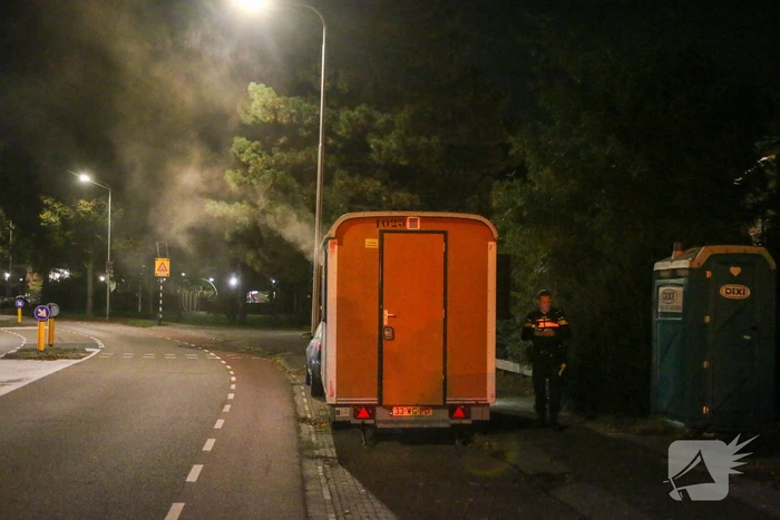 Vuurwerk zorgt voor rookontwikkeling in bouwkeet