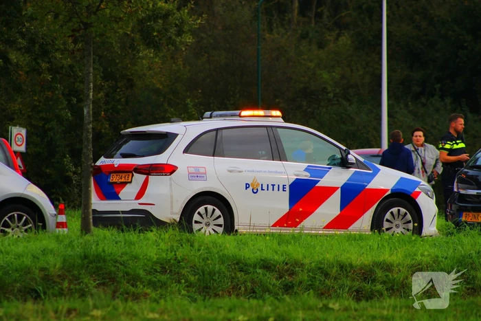 Scooterrijder en automobilist in botsing