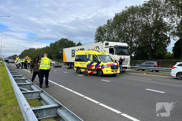 Traumahelikopter landt op provinciale weg wegens ongeval