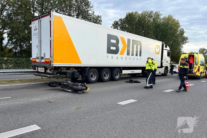 Traumahelikopter landt op provinciale weg wegens ongeval