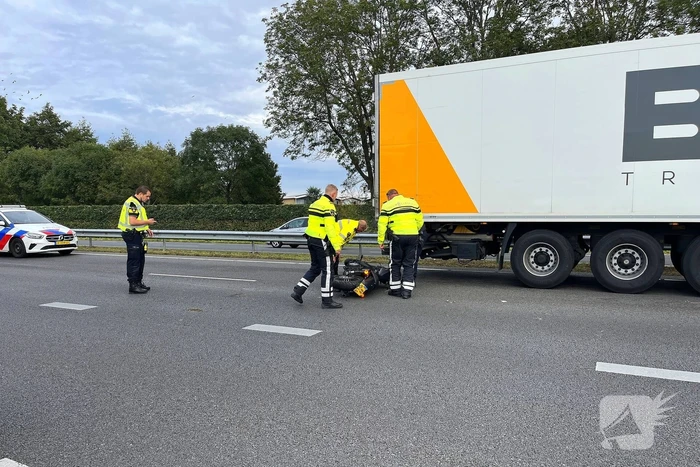 Traumahelikopter landt op provinciale weg wegens ongeval
