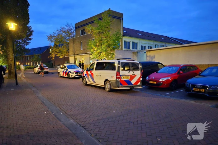 Politie bemiddeld conflict in woning