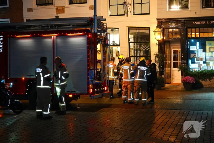 Brand in winkelpand snel onder controle