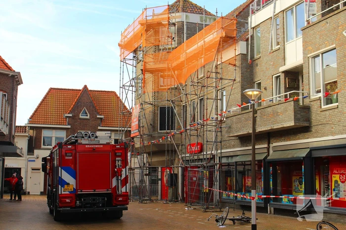 Steigerdeel losgeraakt door harde wind