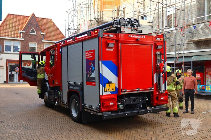 Steigerdeel losgeraakt door harde wind