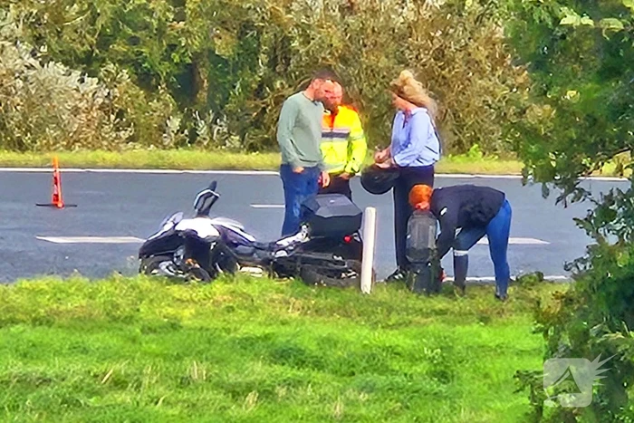 Motorrijder onderuit op afrit