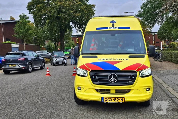 Automobilist rijdt door na aanrijding met brommobiel