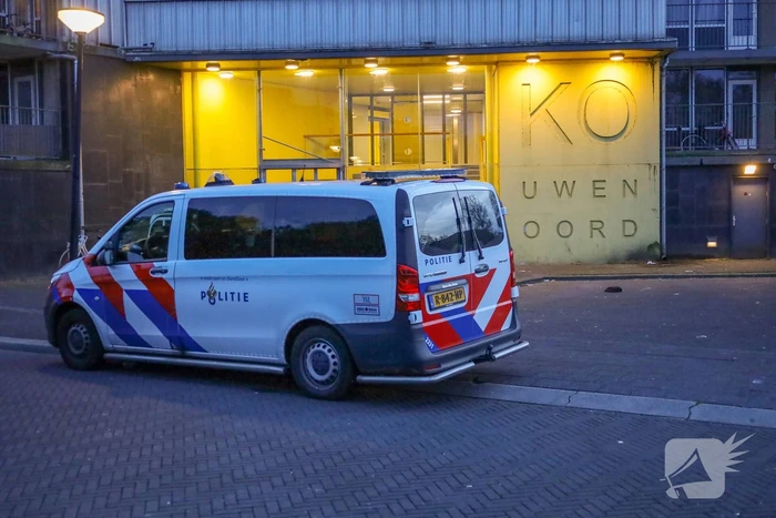 Politie doet onderzoek naar overval op een woning