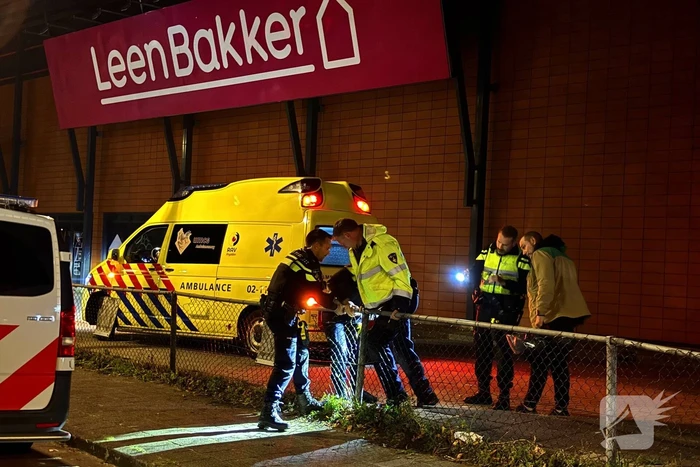 Bestuurder scooter verliest controle na politieachtervolging